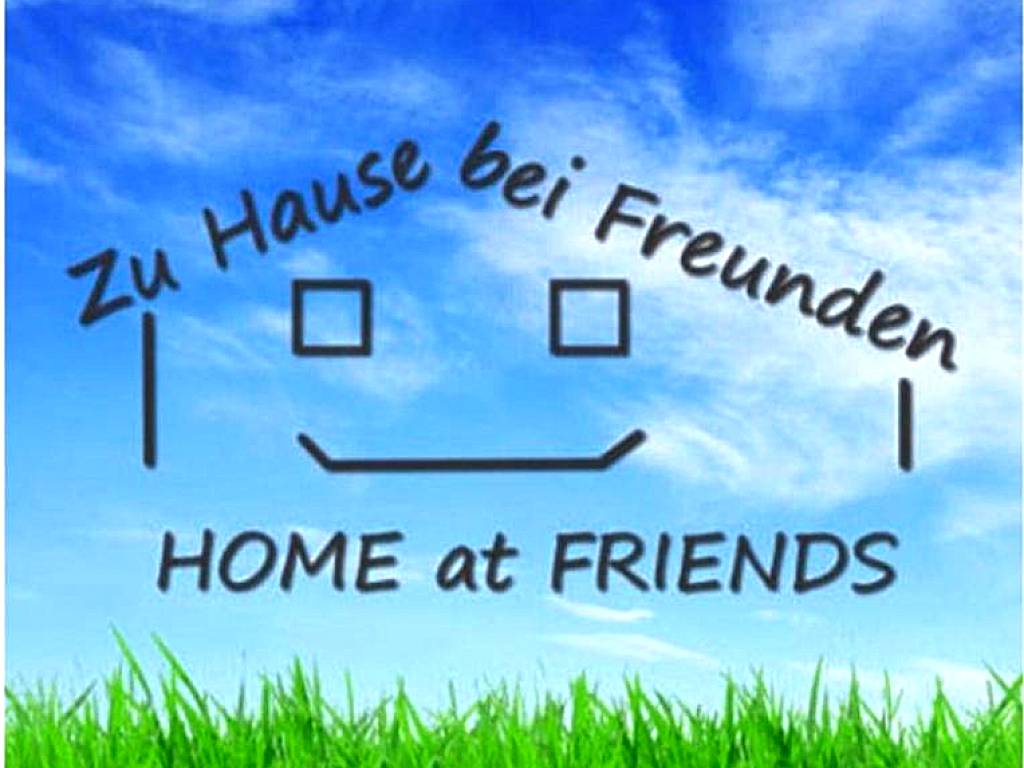 Home at Friends' - City - Zu Hause bei Freunden