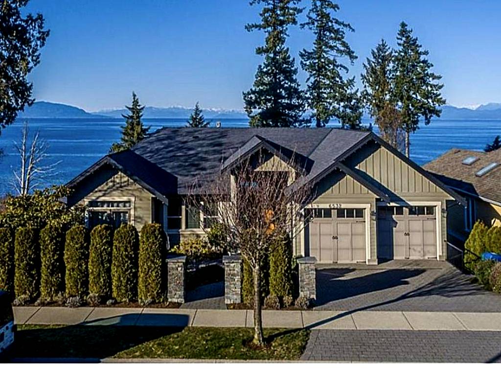 Beauty Oceanside property in North Nanaimo